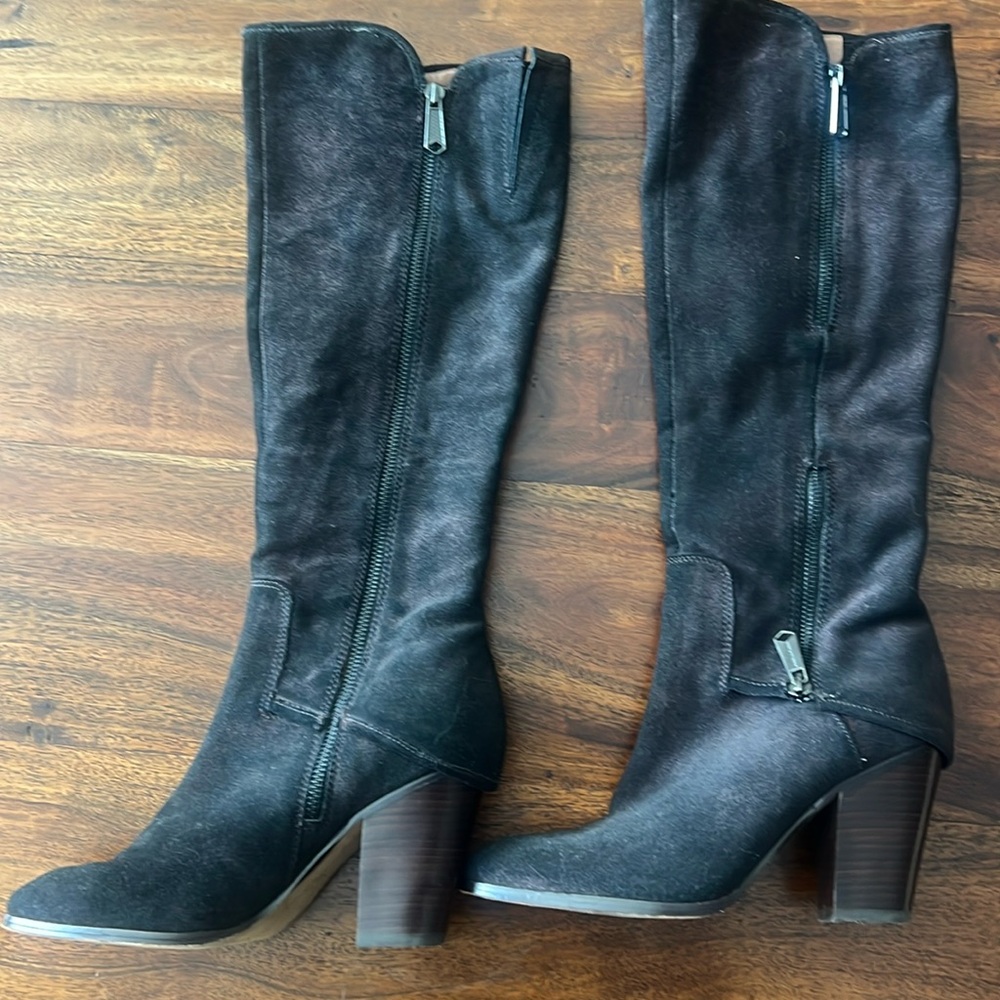 Unique high brown suede boots with side zippers by Donald Pilner size 7 1/2